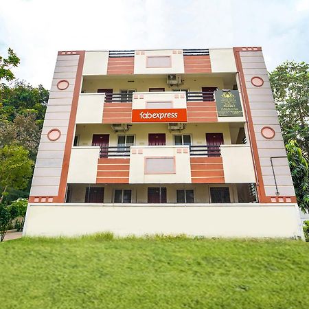 Fabexpress Clover Castle - Nr Coimbatore International Airport Eksteriør billede